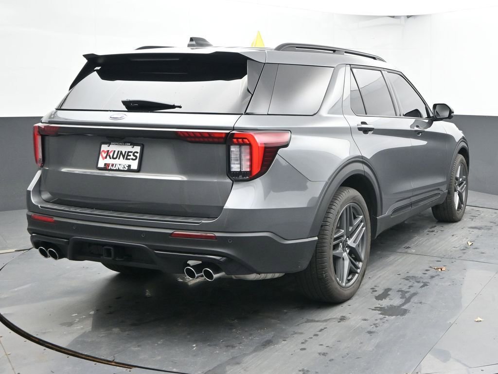 Used 2025 Ford Explorer ST w/ Sun And Sound Package image 10