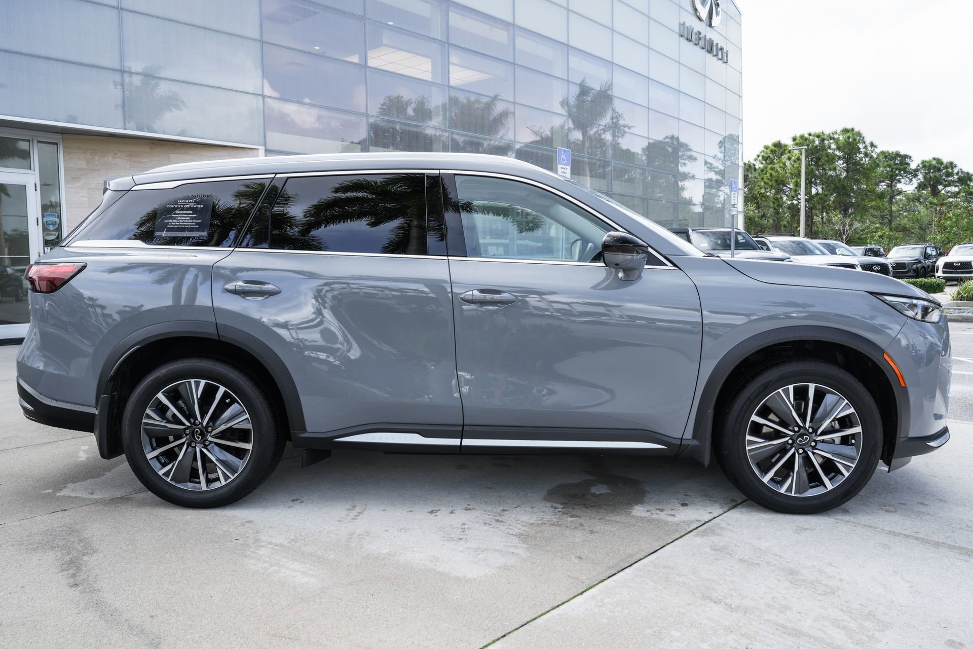 Certified 2026 INFINITI QX60 Luxe w/ Cargo Package image 25