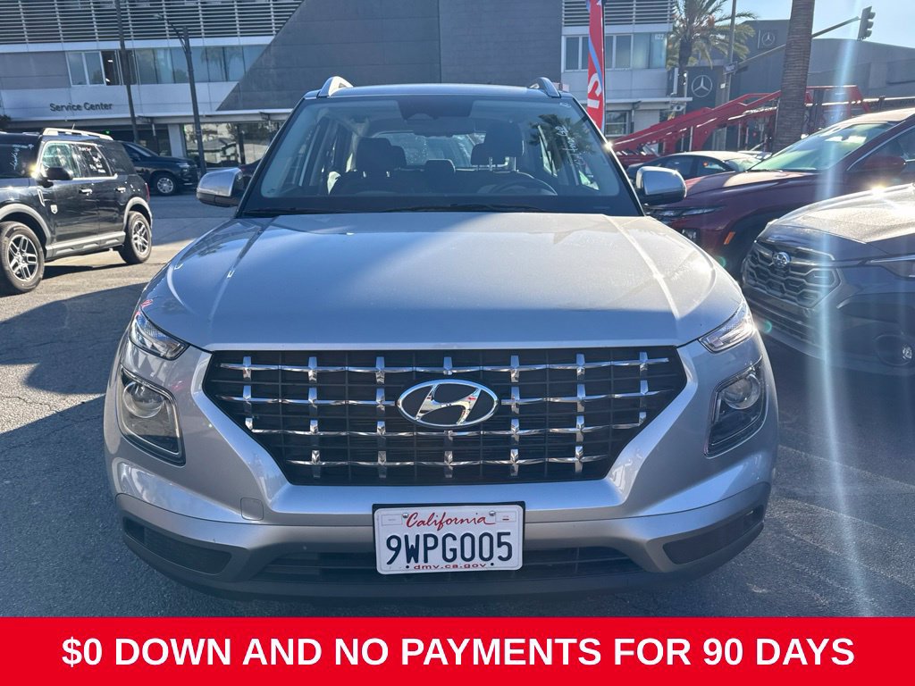 Used 2026 Hyundai Venue SEL FWD image 2