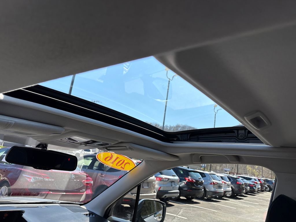 Used 2016 Subaru Forester 2.5i Premium w/ All-Weather Package image 10