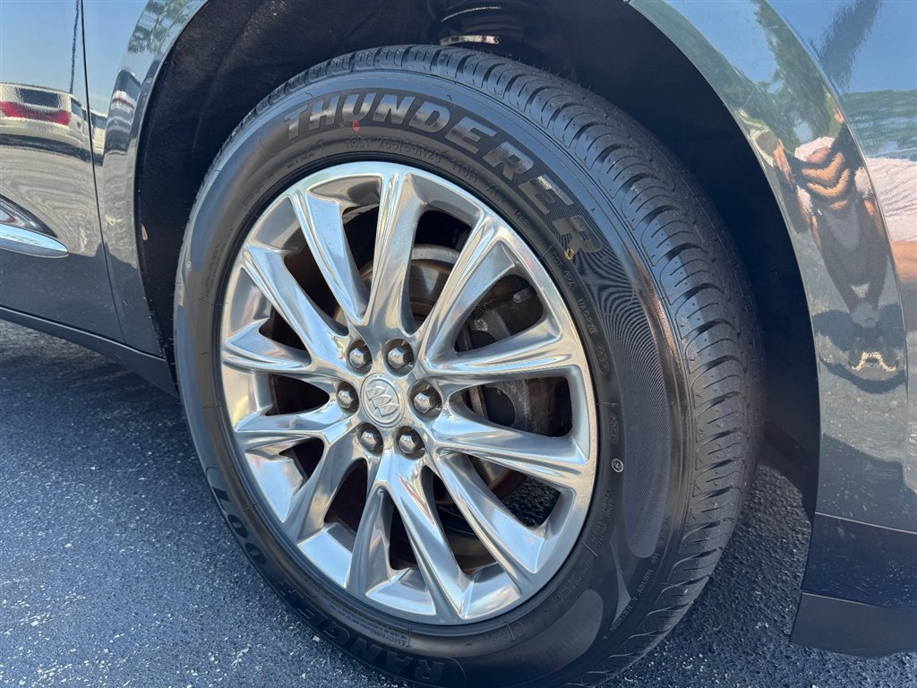 Used 2019 Buick Enclave Premium w/ Trailering Package, 5000 lbs. FWD image 9