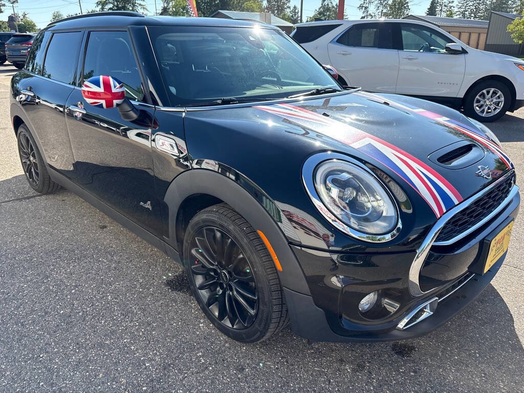 Used 2019 MINI Cooper Clubman S w/ Premium Package image 4