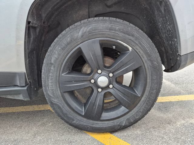 Used 2016 Jeep Compass Sport w/ Power Value Group FWD image 8