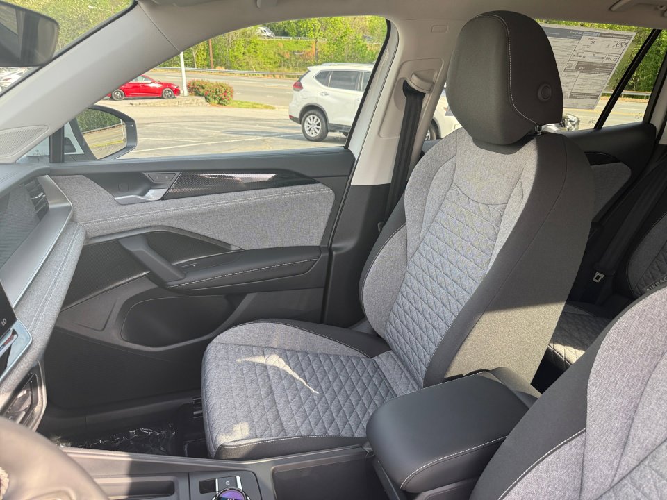 New 2026 Volkswagen Tiguan S FWD image 28