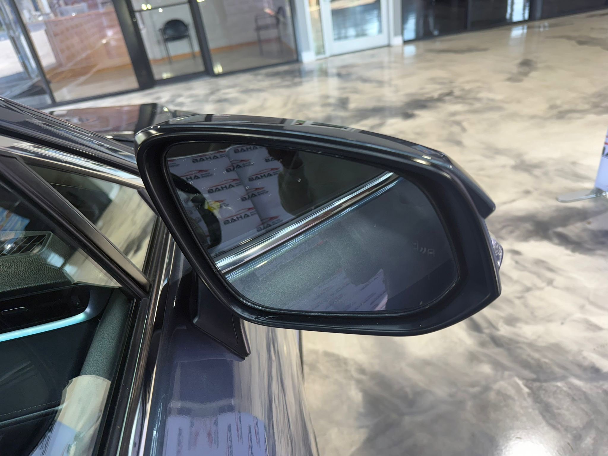 Used 2023 Toyota Venza XLE AWD/4WD image 7