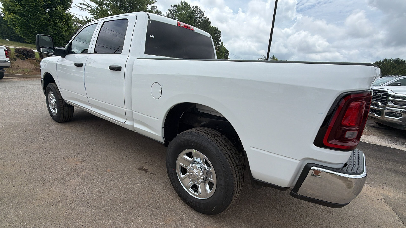 New 2026 RAM 2500 Tradesman w/ Chrome Appearance Group AWD/4WD image 10
