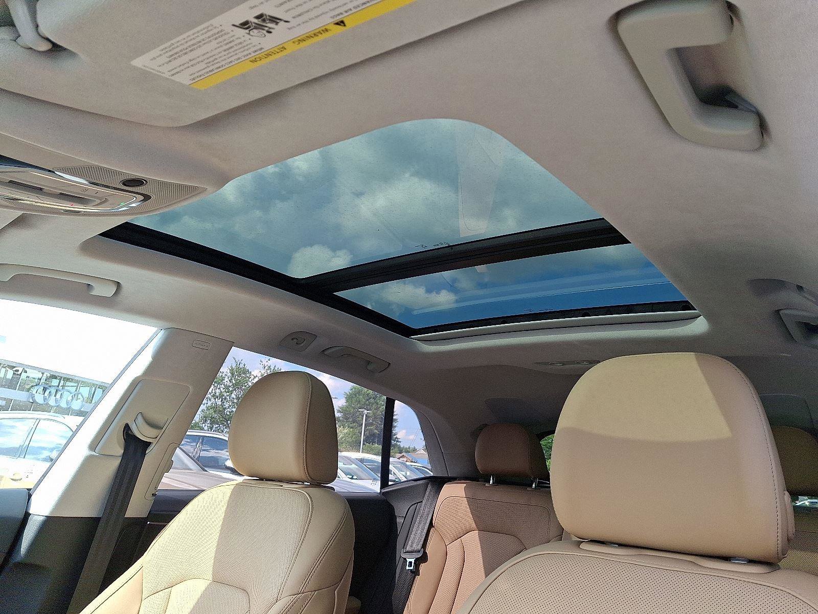 Used 2025 Audi Q8 Prestige w/ Prestige Package image 13