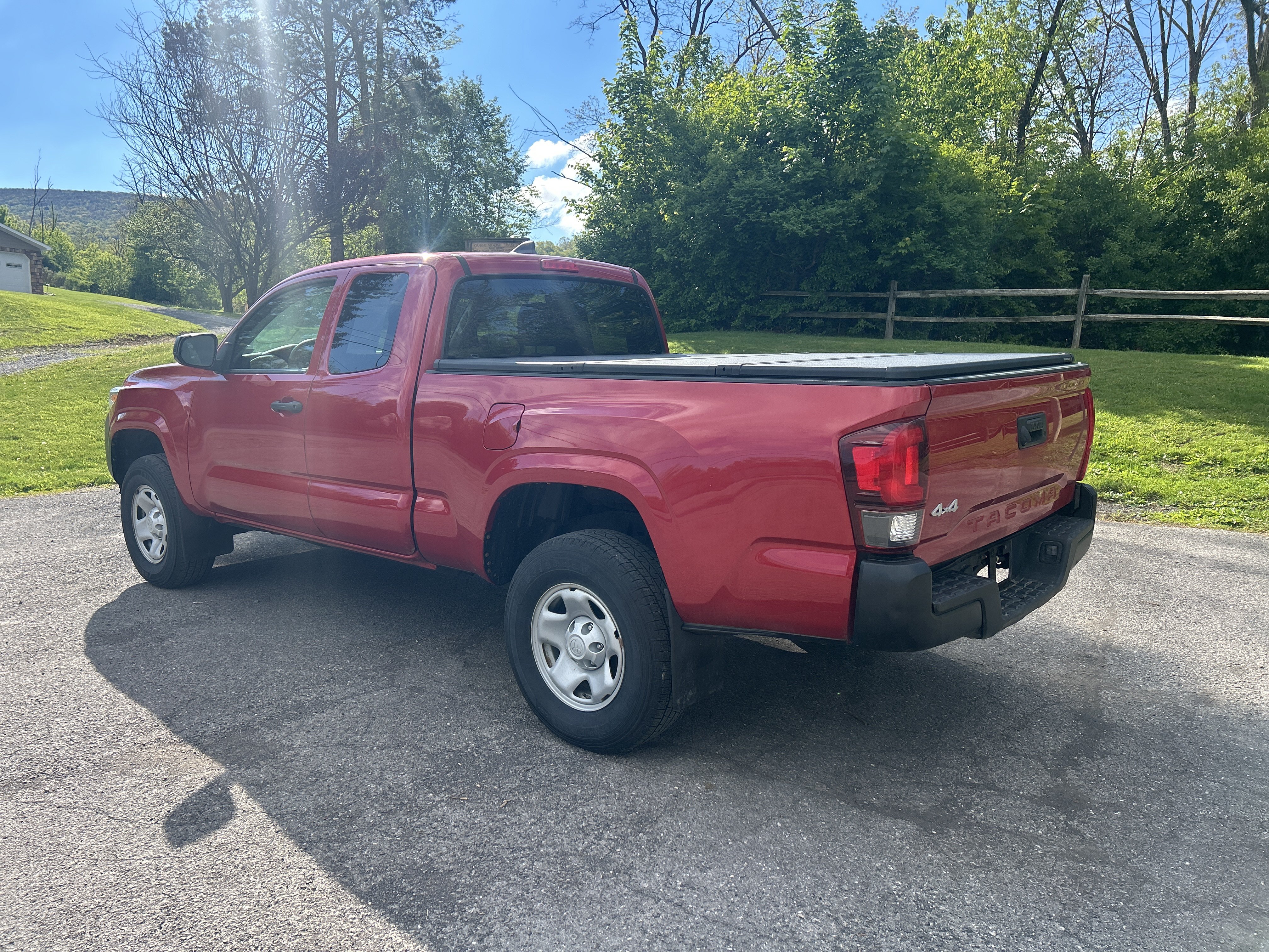 Used 2019 Toyota Tacoma SR AWD/4WD image 6