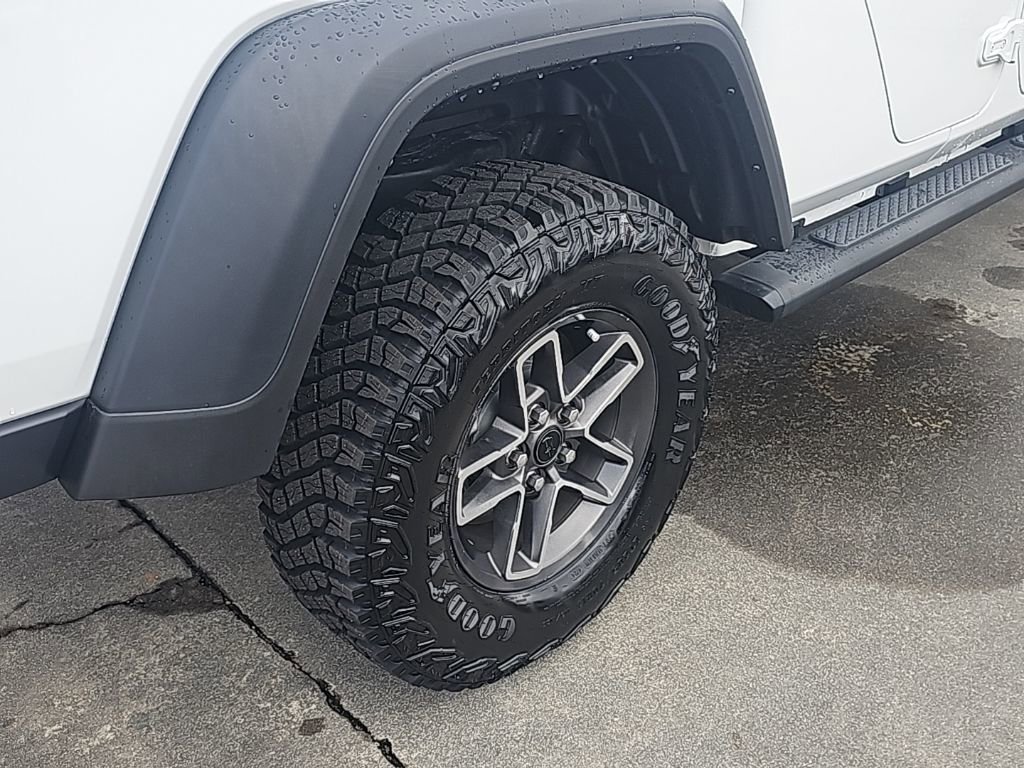 Used 2024 Jeep Gladiator Mojave w/ Safety Group image 8