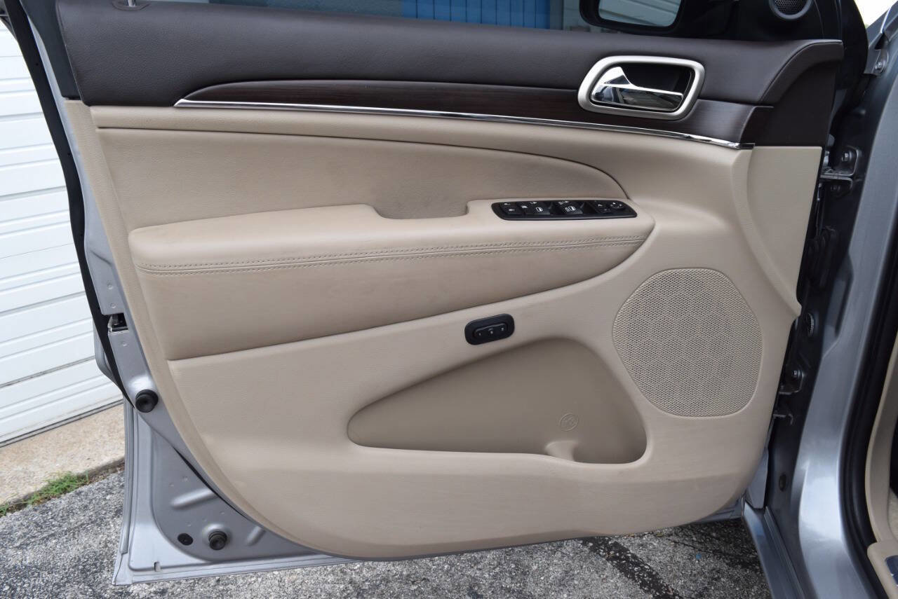 Used 2015 Jeep Grand Cherokee Overland image 31