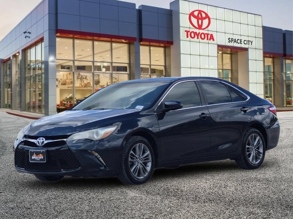 Used 2017 Toyota Camry SE FWD image 2
