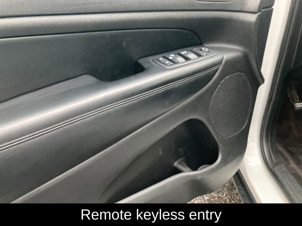 Used 2017 Jeep Grand Cherokee Laredo w/ Quick Order Package 23E image 13