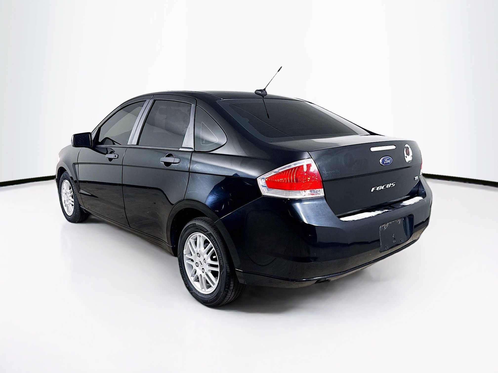 Used 2010 Ford Focus SE FWD image 27
