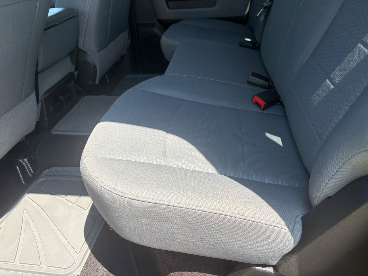 Used 2017 RAM 1500 Classic SLT AWD/4WD image 34