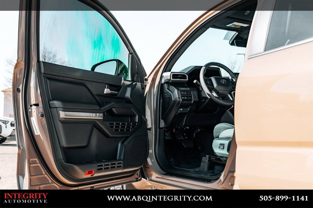 Used 2026 Toyota Tacoma TRD Off-Road image 17