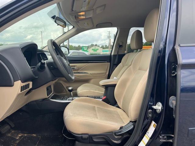 Used 2020 Mitsubishi Outlander ES image 7