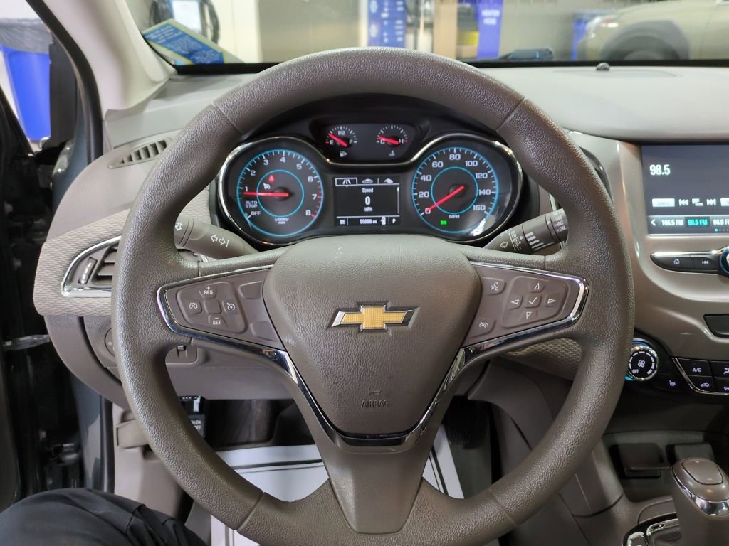 Used 2018 Chevrolet Cruze LT w/ Convenience Package image 5