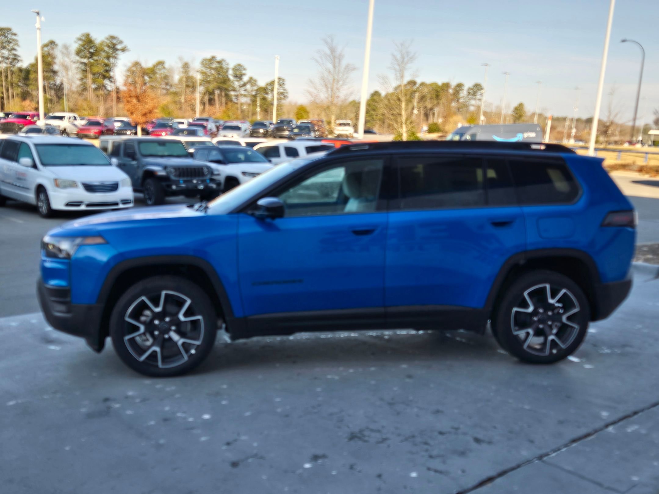 New 2026 Jeep Cherokee Overland w/ Trailer Tow Group AWD/4WD image 4