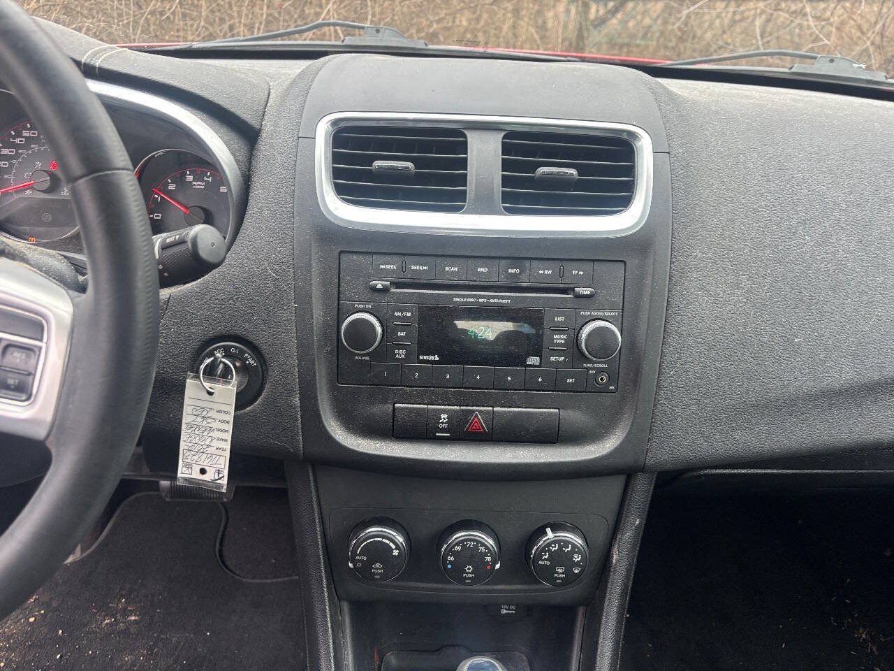 Used 2012 Dodge Avenger SXT FWD image 14