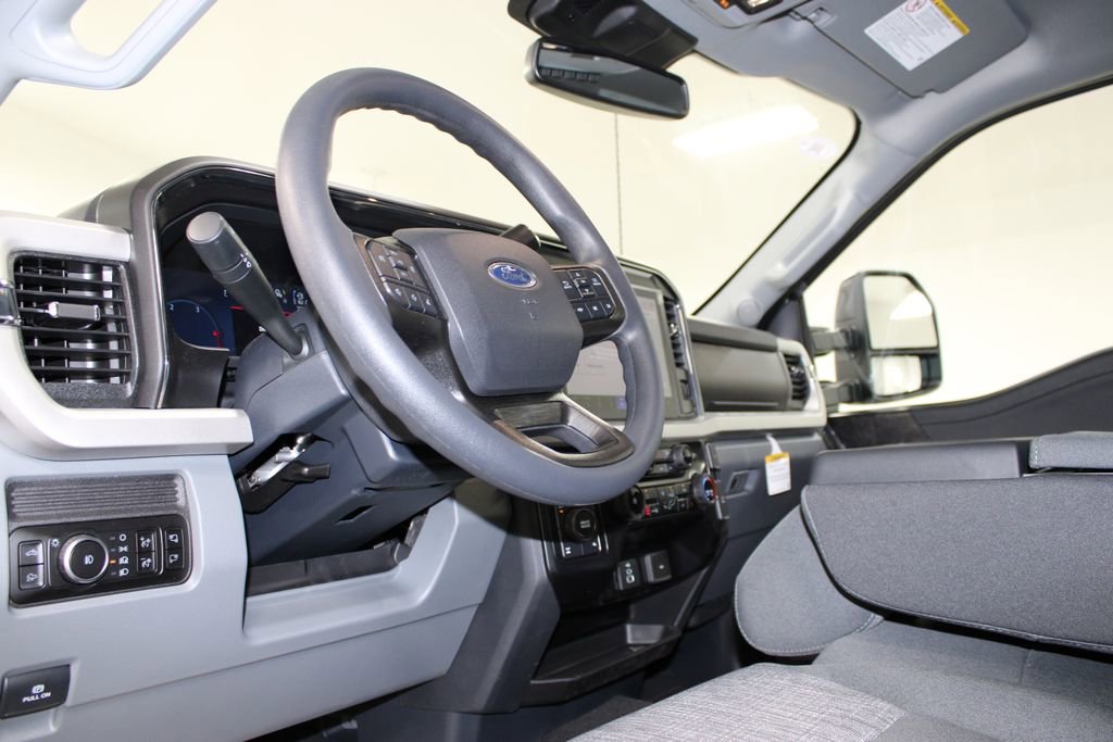 New 2026 Ford F250 XLT image 28