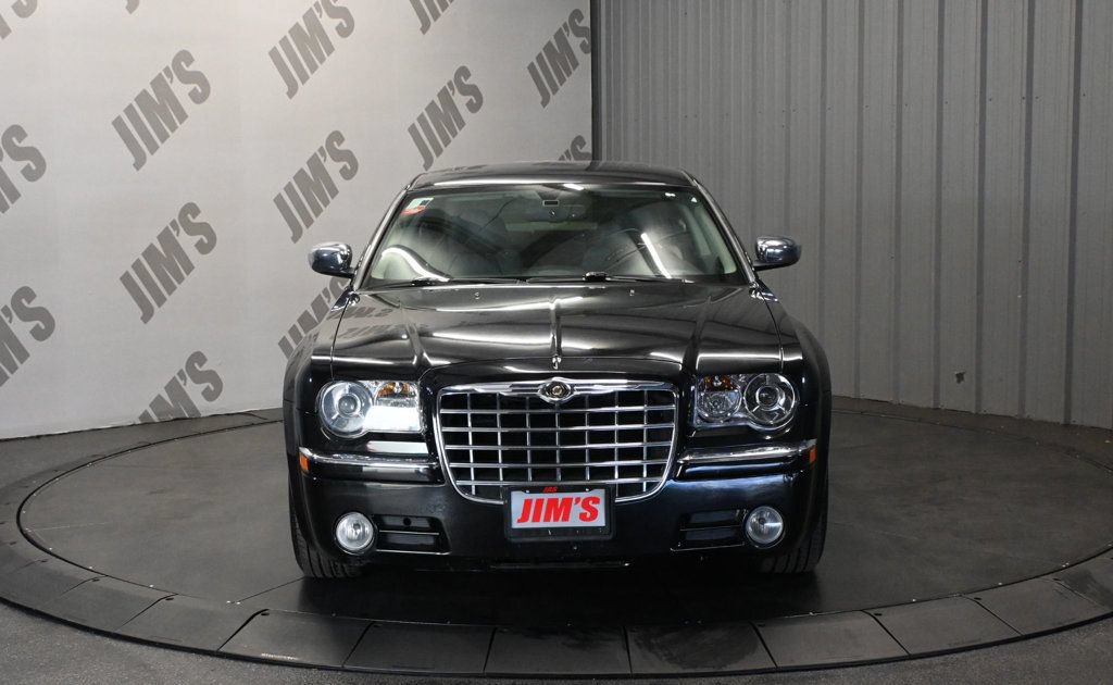 Used 2006 Chrysler 300 C w/ Protection Group II RWD image 2