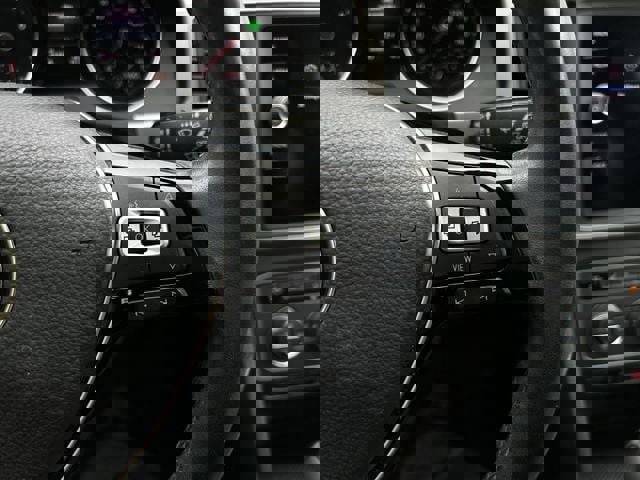 Used 2019 Volkswagen Atlas SE w/ Panoramic Sunroof Package FWD image 18