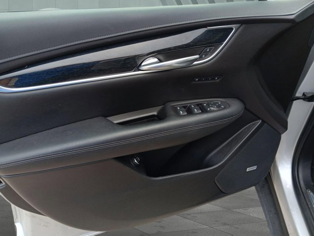 Used 2020 Cadillac XT5 Premium Luxury w/ LPO, Floor Liner Package image 7
