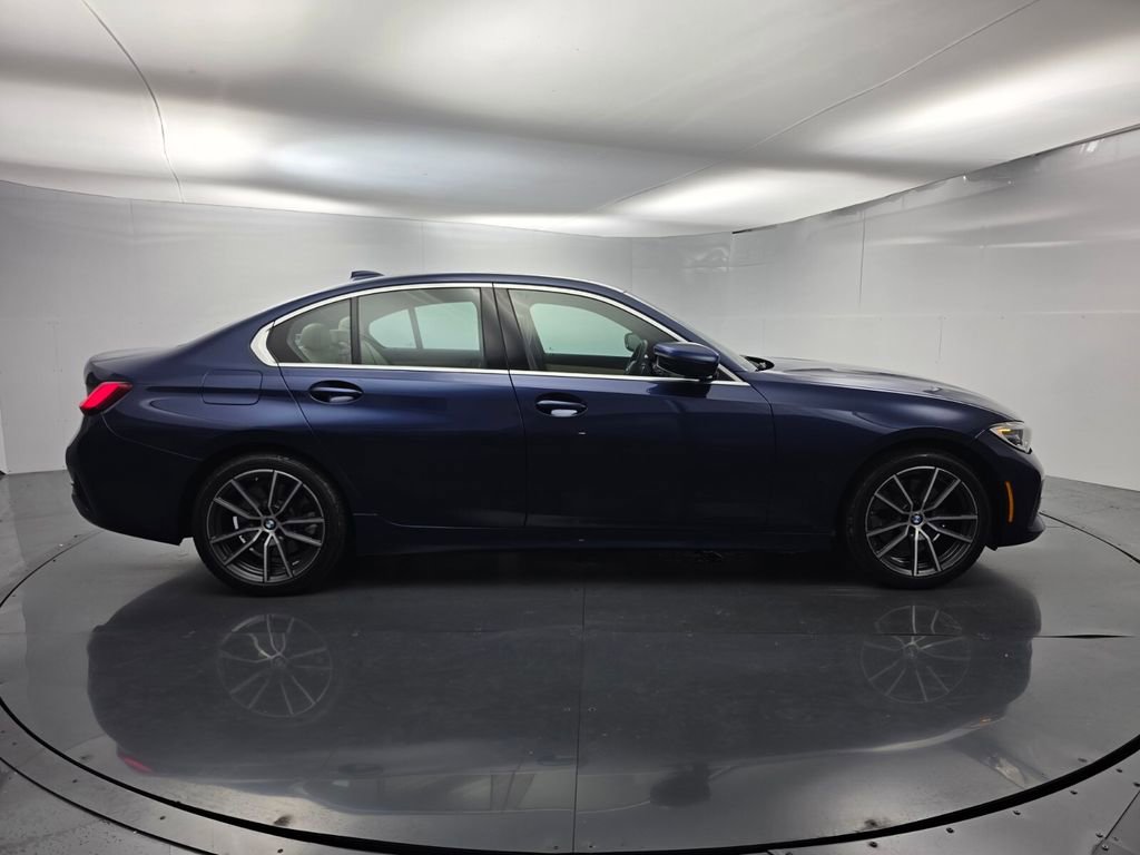 Used 2020 BMW 330i Sedan w/ Convenience Package RWD image 3