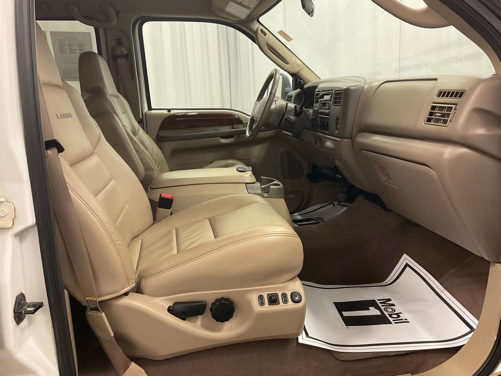 Used 2004 Ford F350 Lariat image 26
