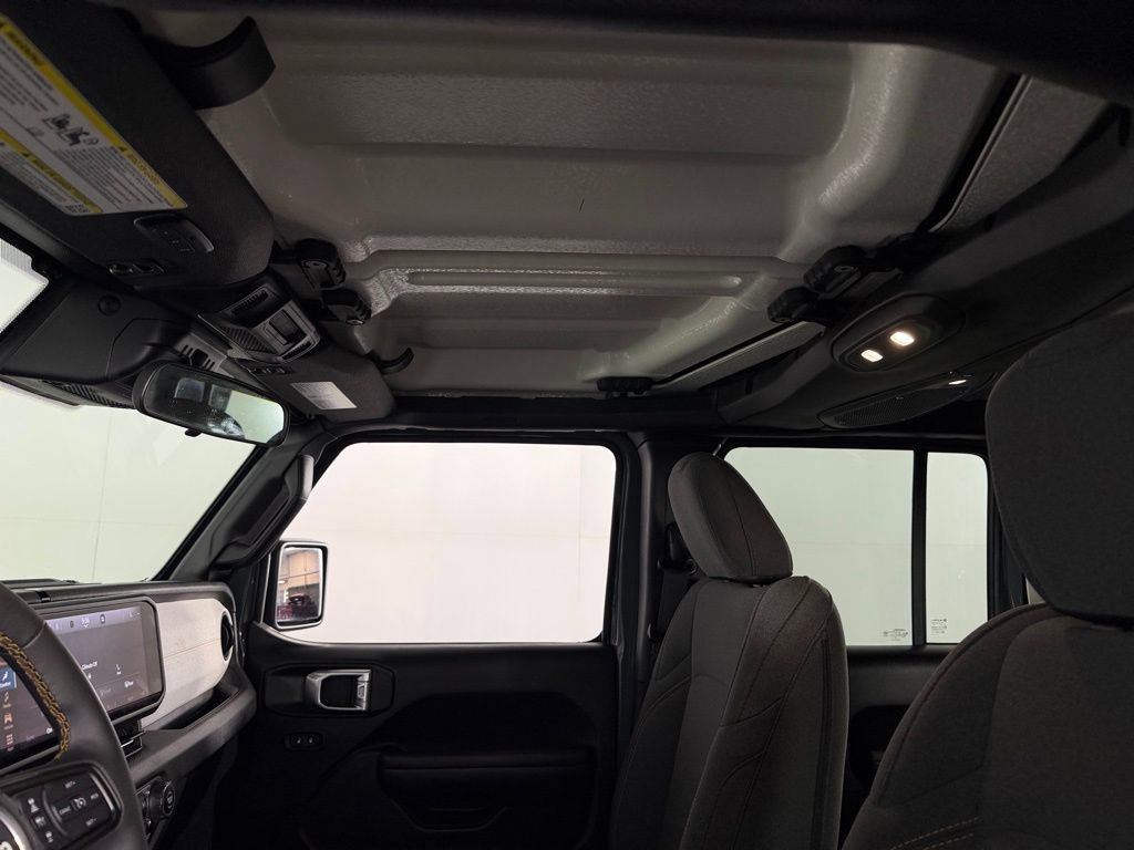 Used 2024 Jeep Wrangler Unlimited AWD/4WD image 23