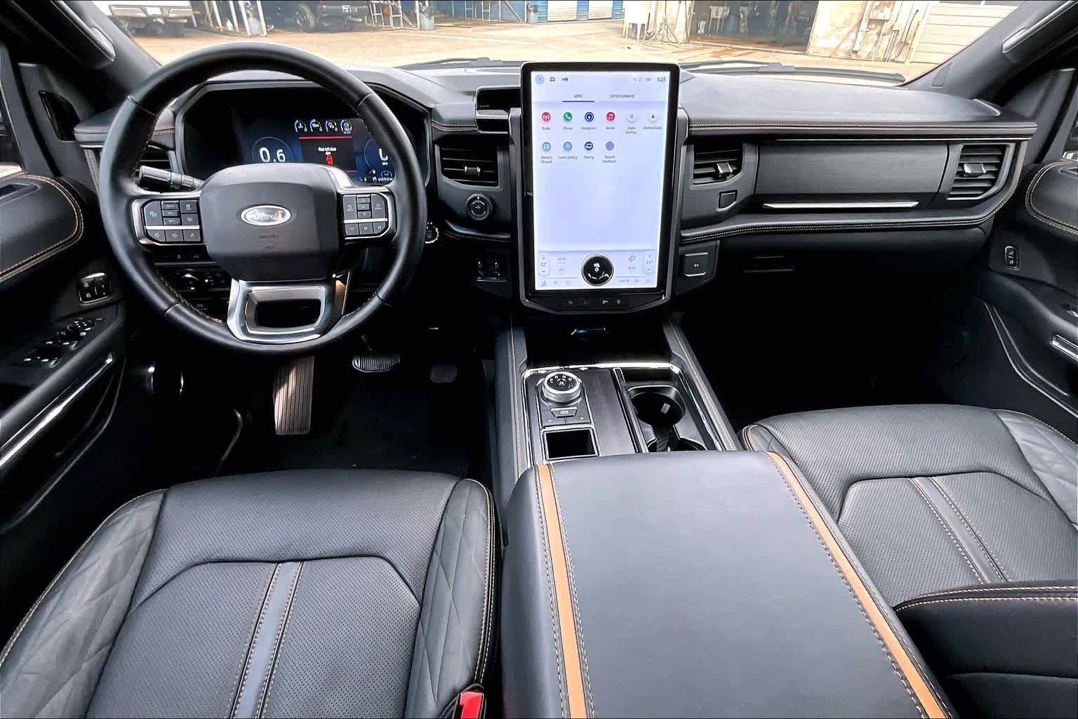 Used 2023 Ford Expedition Platinum image 16