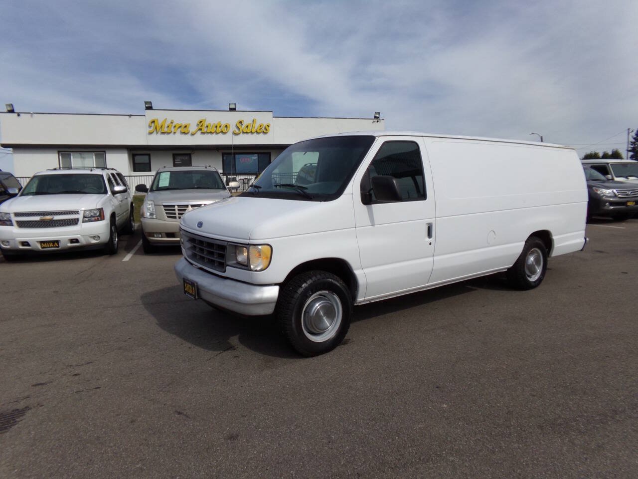 Used 1995 Ford E-250 and Econoline 250 Super RWD image 1