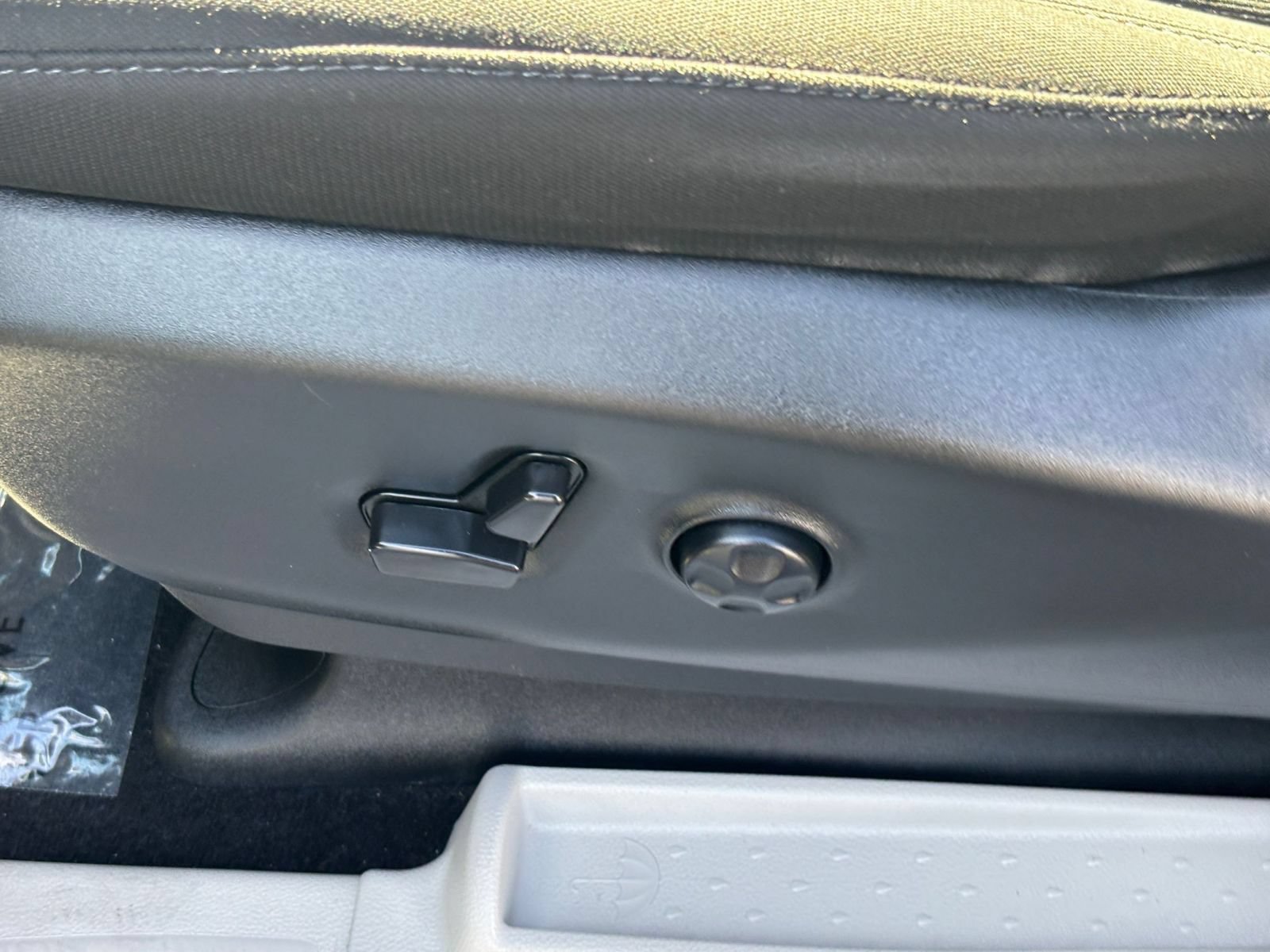 Used 2024 Chrysler Voyager LX FWD image 21
