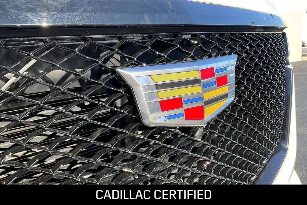 Certified 2024 Cadillac Escalade ESV V w/ Heavy-Duty Trailer Package AWD/4WD image 30