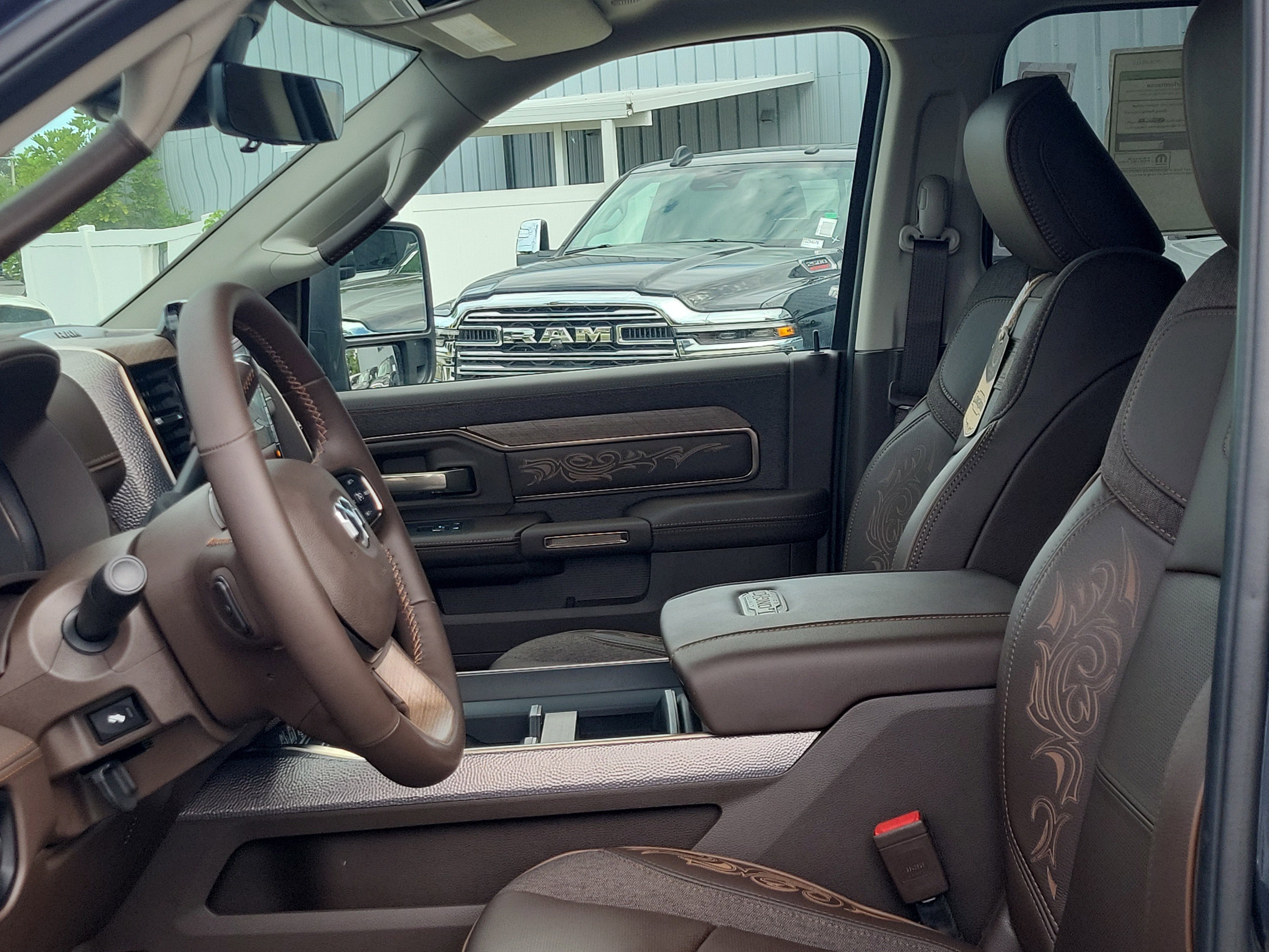 New 2026 RAM 2500 Limited AWD/4WD image 18
