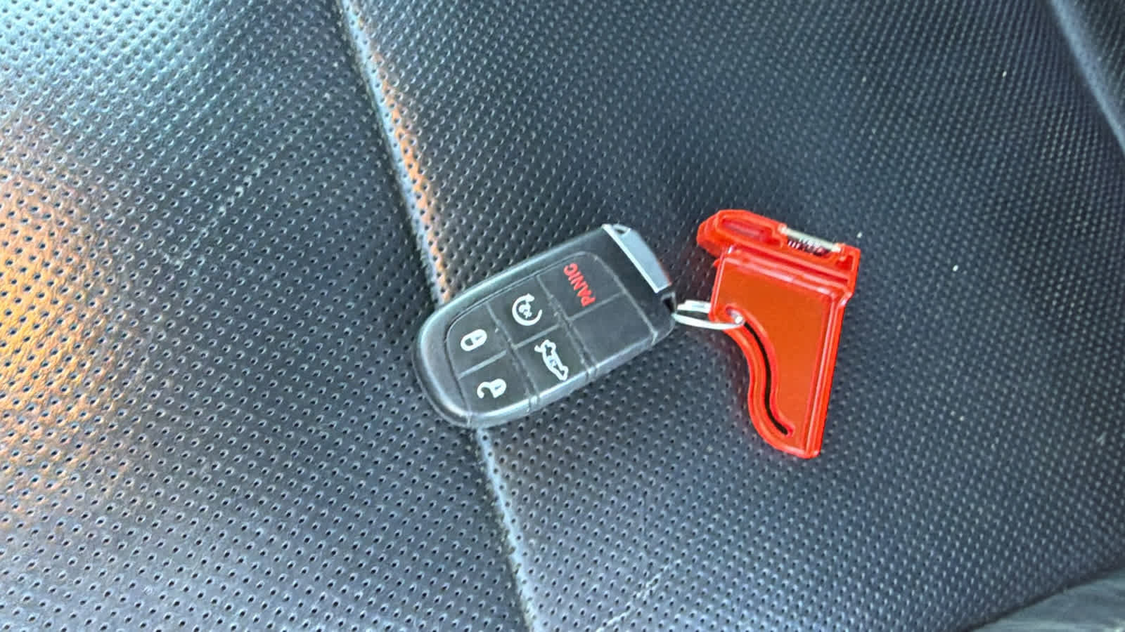 Used 2016 Dodge Charger R/T w/ Plus Group RWD image 21