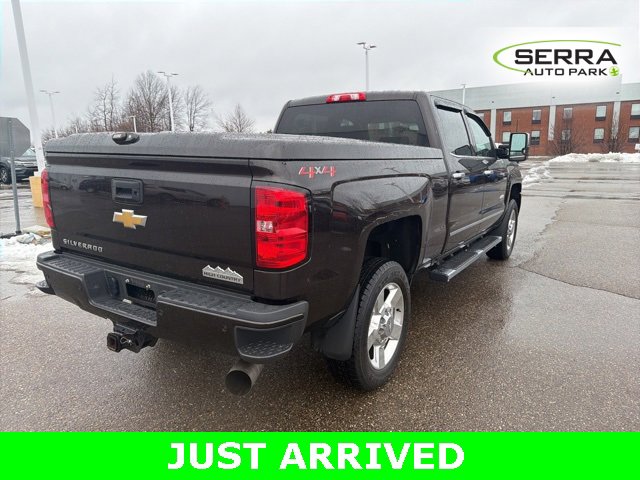 Used 2018 Chevrolet Silverado 2500 High Country w/ Duramax Plus Package image 3