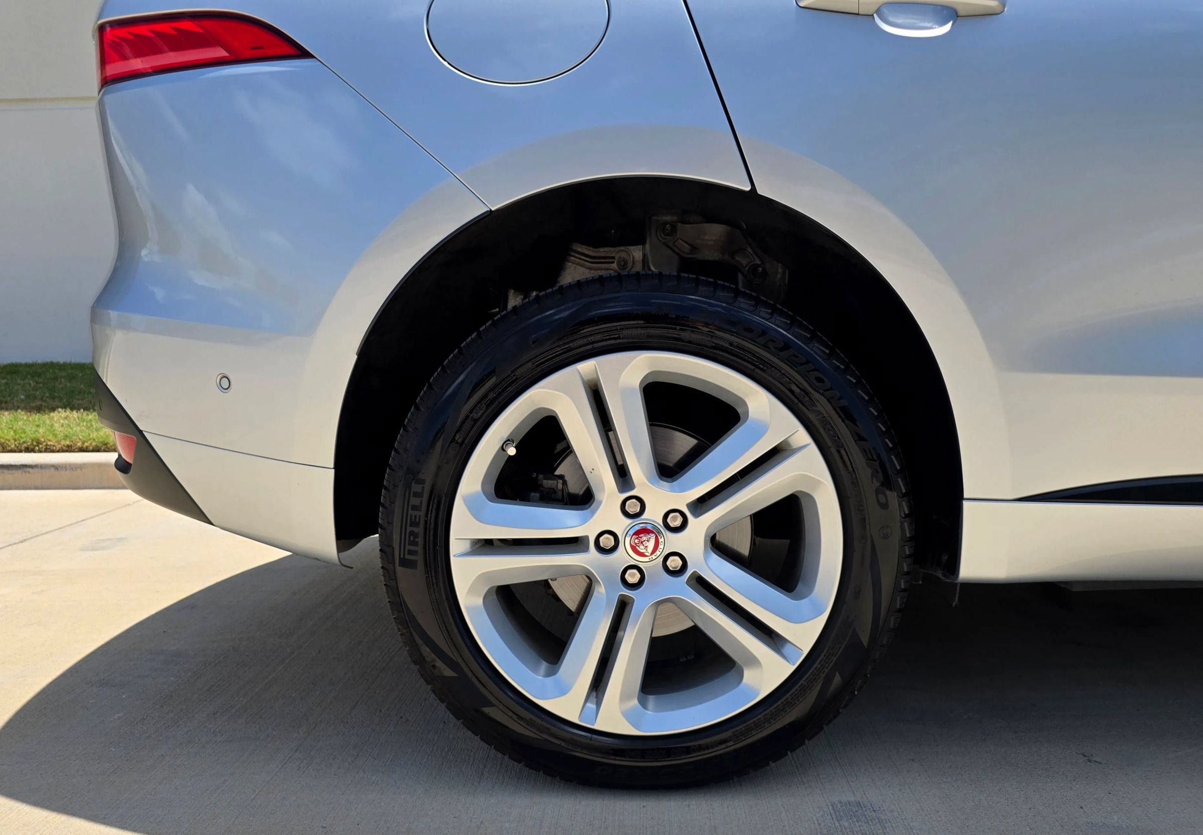 Used 2017 Jaguar F-PACE R-Sport AWD/4WD image 65