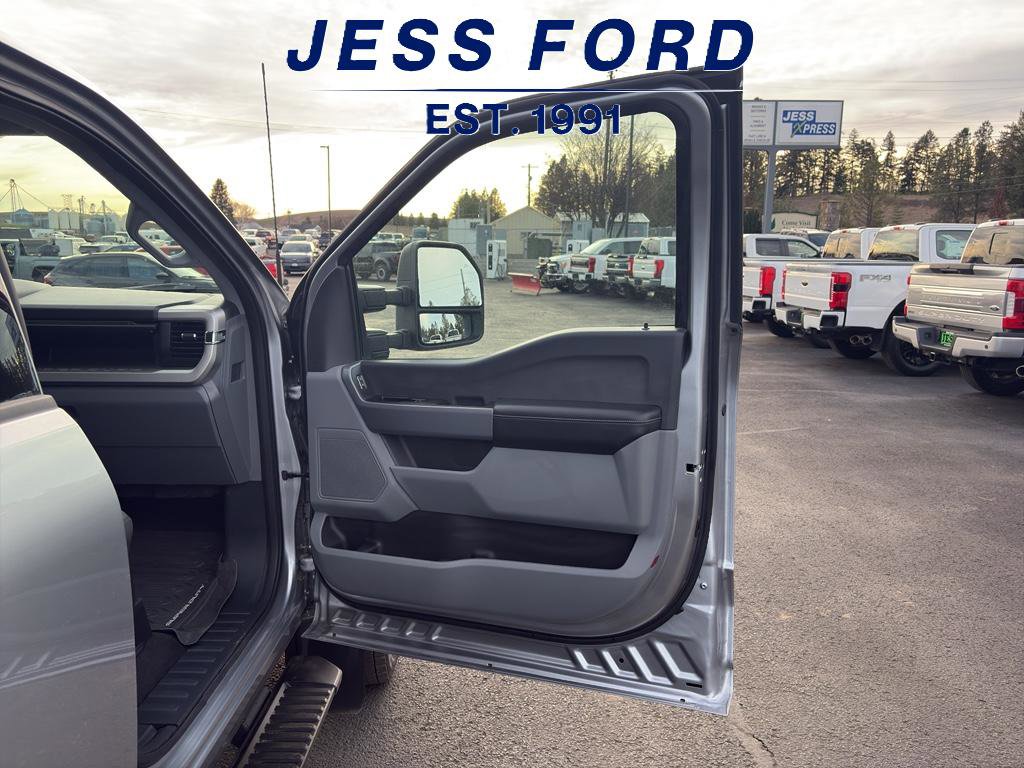 Used 2024 Ford F450 XLT w/ FX4 Off-Road Package image 10