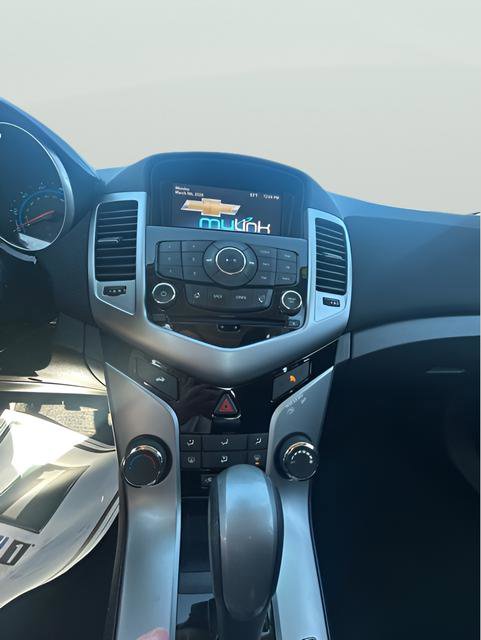 Used 2015 Chevrolet Cruze LT FWD image 15