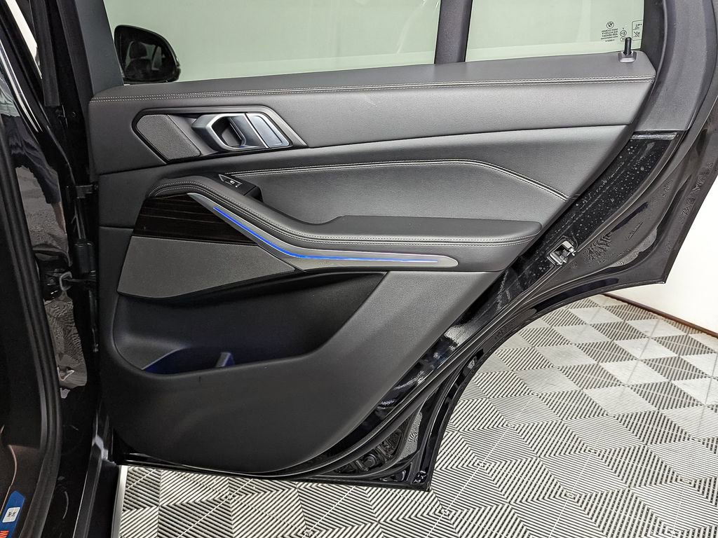 Used 2025 BMW X5 xDrive50e w/ Climate Comfort Package image 44