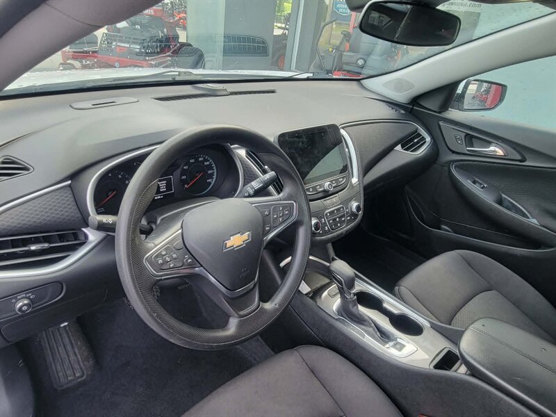 Used 2024 Chevrolet Malibu LT FWD image 13