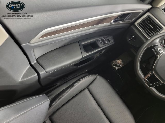 Used 2020 Volkswagen Atlas SE w/ Towing Package AWD/4WD image 32