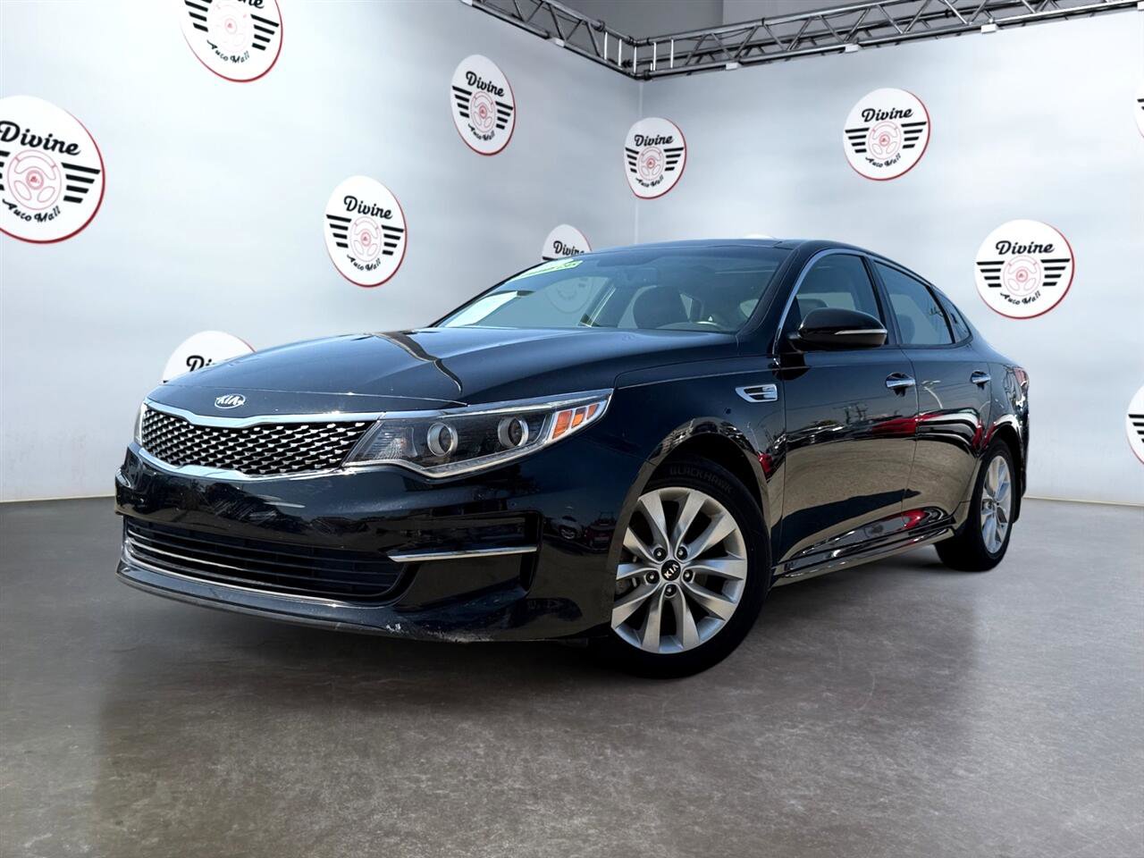 Used 2016 Kia Optima EX w/ Premium Package image 1