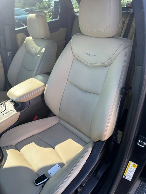 Used 2017 Cadillac XT5 Premium Luxury w/ Driver Assist Package AWD/4WD image 15
