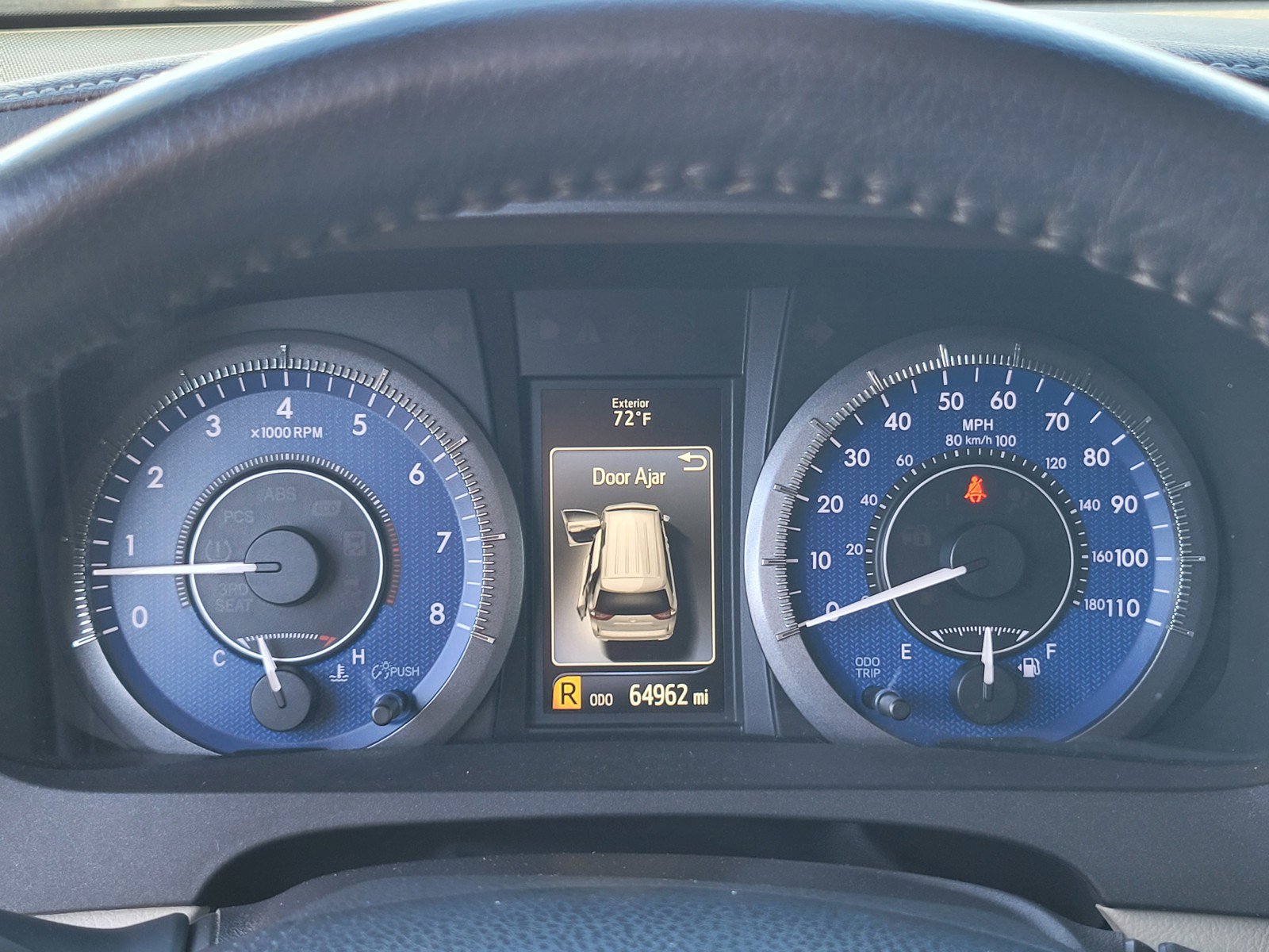 Used 2015 Toyota Sienna XLE w/ XLE Navigation Package FWD image 25