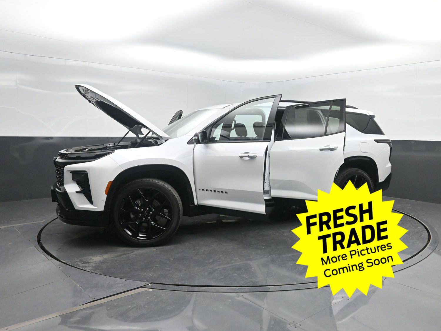 Used 2024 Chevrolet Traverse RS image 55