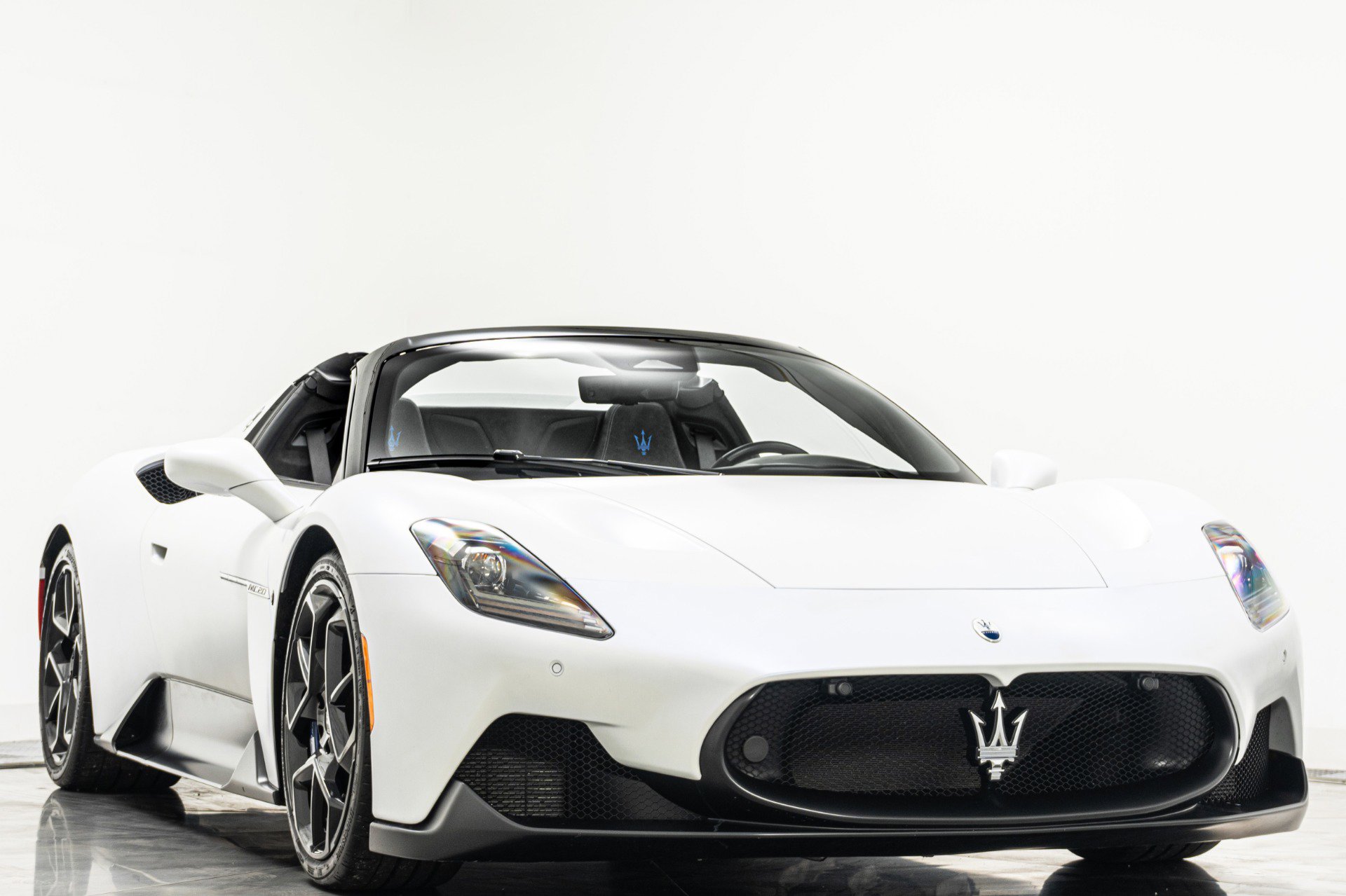 Used 2023 Maserati MC20 Spyder RWD image 50