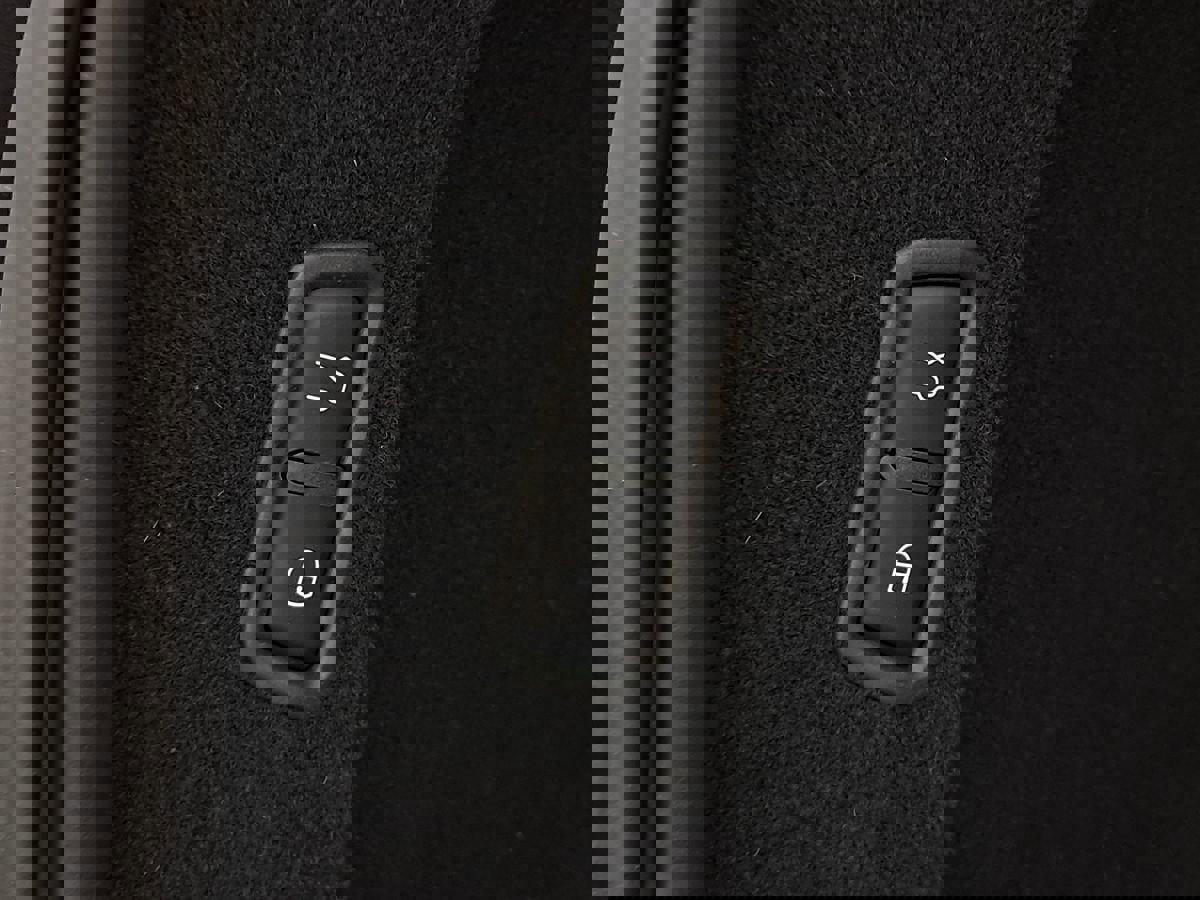 Used 2021 Maserati Levante S image 30