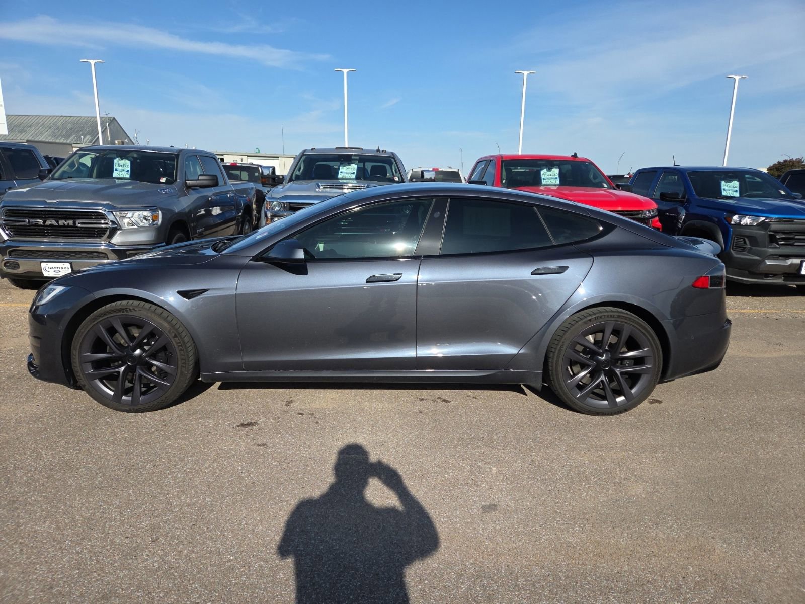 Used 2022 Tesla Model S Plaid AWD/4WD image 2